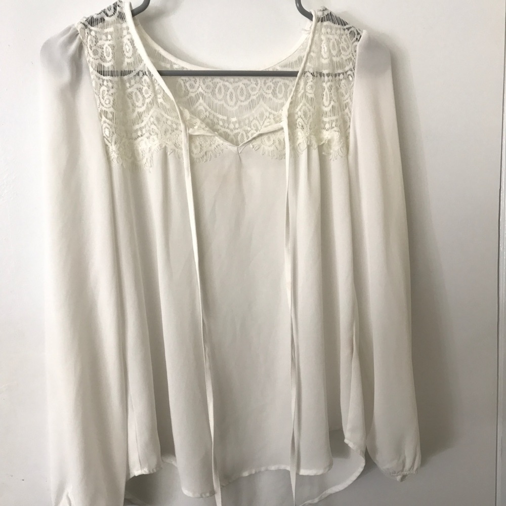 White long sleeve blouse
